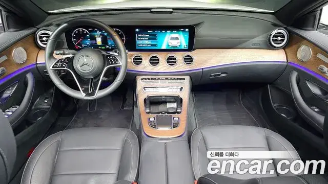 Mercedes-Benz E-Class 2023 — Фото 10/20