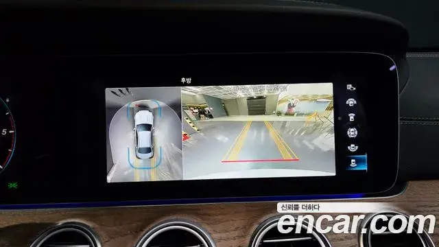 Mercedes-Benz E-Class 2023 — Фото 14/20