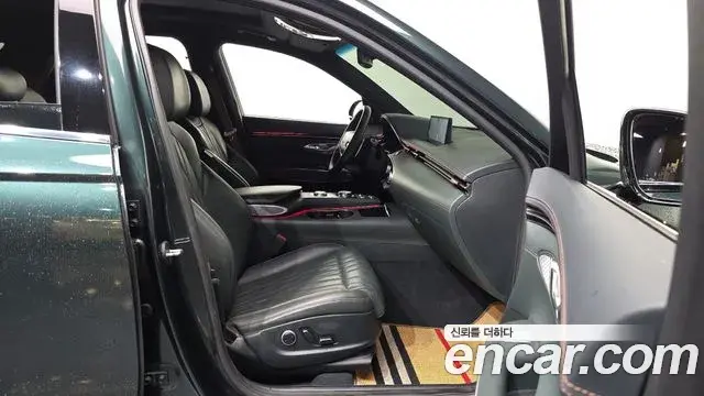 Genesis GV70 2021 — ფოტო 8/38