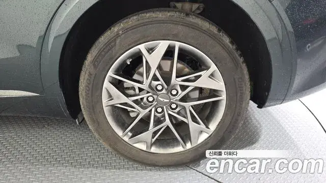 Genesis GV70 2021 — ფოტო 4/38