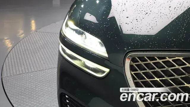 Genesis GV70 2021 — ფოტო 2/38