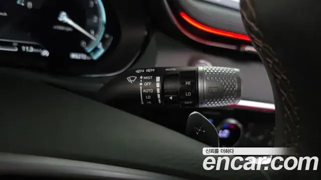 Genesis GV70 2021 — ფოტო 37/38