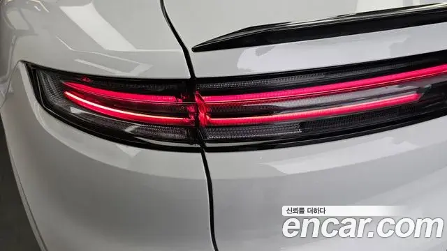Porsche Cayenne 2023 — Şəkil 28/30