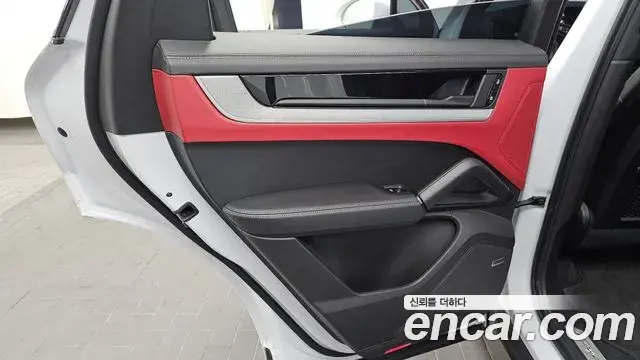 Porsche Cayenne 2023 — Şəkil 23/30