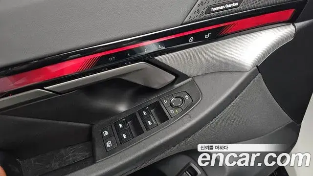 BMW 5 Series 2025 — ფოტო 28/34