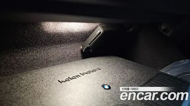 BMW 5 Series 2025 — ფოტო 29/34