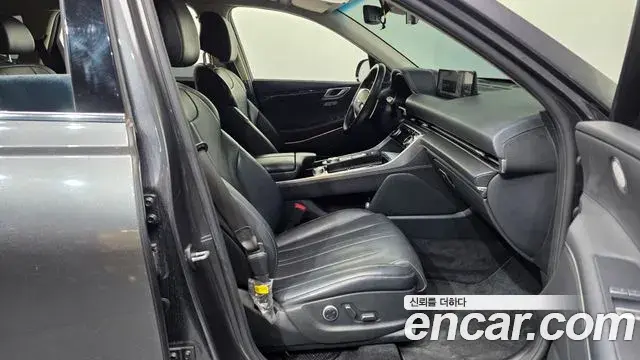 Genesis GV80 2020 — Photo 18/20