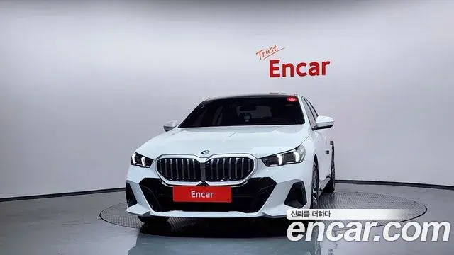 BMW 5 Series 2025 — Photo 3/20