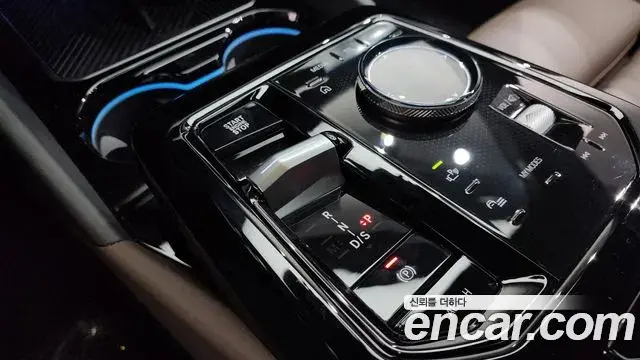BMW 5 Series 2025 — Photo 9/20