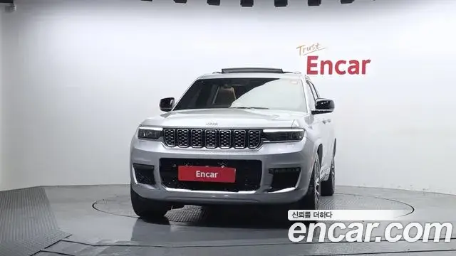 Jeep Grand Cherokee 2021 — Photo 1/20