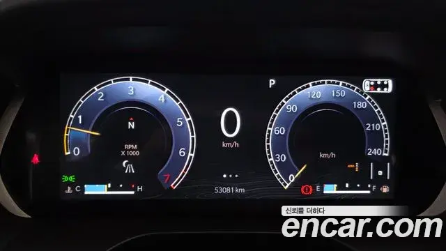 Jeep Grand Cherokee 2021 — Photo 14/20
