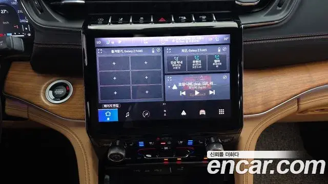 Jeep Grand Cherokee 2021 — Photo 15/20