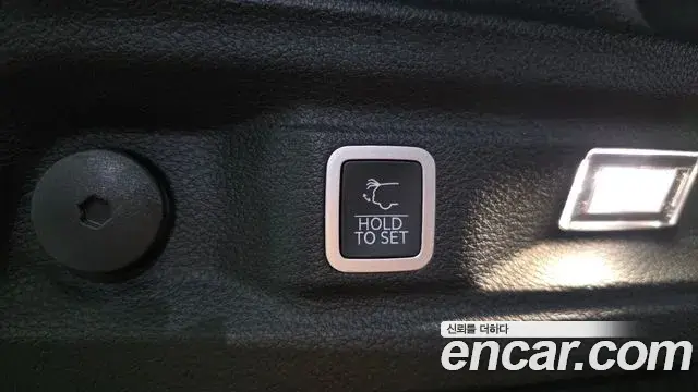 Jeep Grand Cherokee 2021 — Photo 18/20