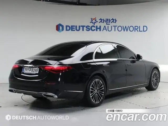 Mercedes-Benz S-Class 2024 — Photo 16/19