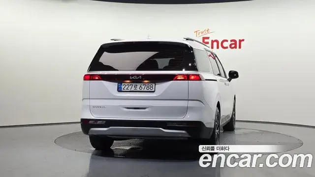 Kia Carnival 2022 — Фото 4/20