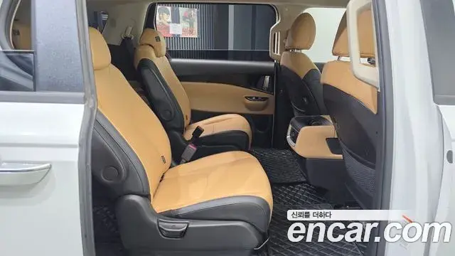 Kia Carnival 2022 — Фото 11/20