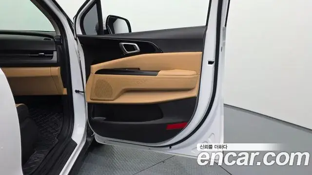 Kia Carnival 2022 — Şəkil 31/37