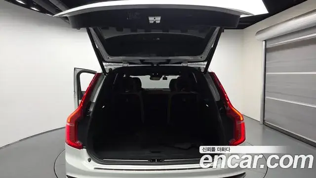 Volvo XC90 2022 — Фото 20/20