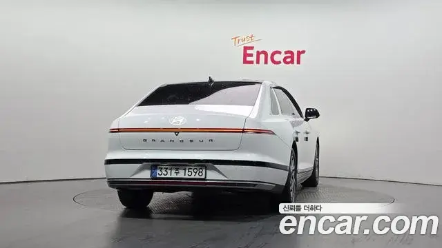 Hyundai Grandeur Hybrid 2024 — Photo 14/20