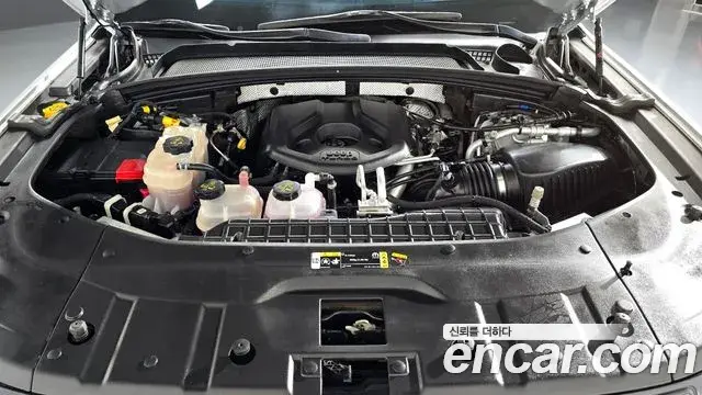 Jeep Grand Cherokee 2023 — Photo 13/33