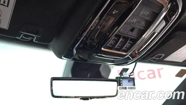 Jeep Grand Cherokee 2023 — Photo 22/33