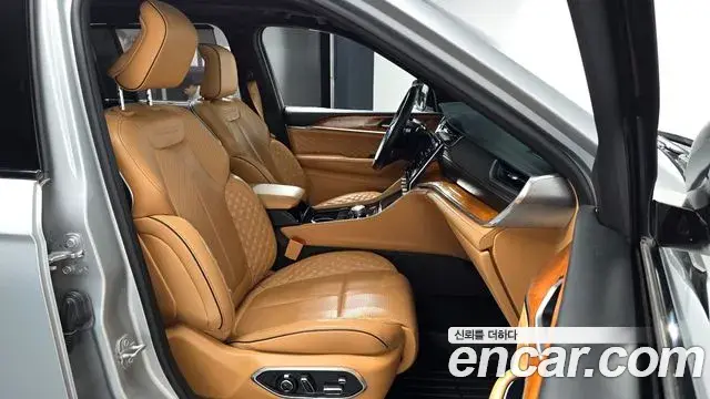 Jeep Grand Cherokee 2023 — Photo 15/33