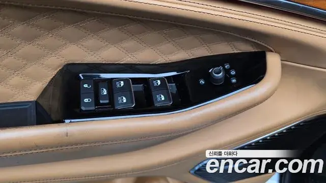 Jeep Grand Cherokee 2023 — Photo 31/33