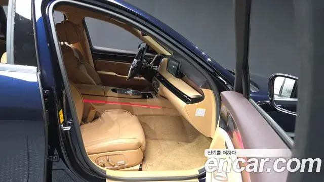Genesis G90 2023 — Photo 11/20