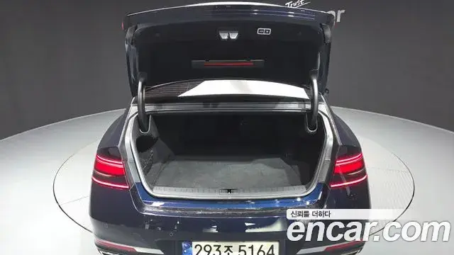 Genesis G90 2023 — Photo 17/20