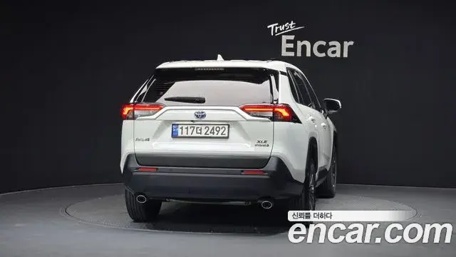 Toyota RAV4 2022 — Şəkil 4/20