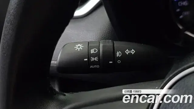 Toyota RAV4 2022 — Şəkil 15/20
