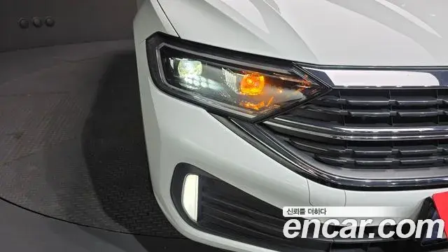 Volkswagen Jetta 2023 — Photo 16/31