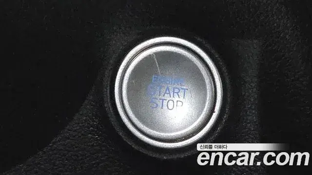 Hyundai Staria 2023 — ფოტო 5/33