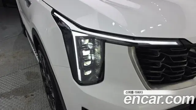 Kia Sorento 2024 — ფოტო 25/38