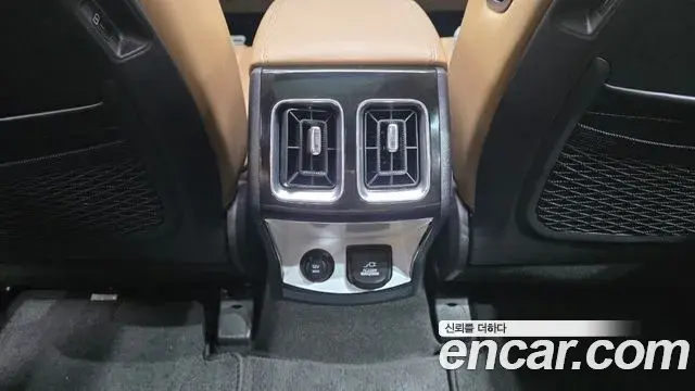 Kia Sorento 2024 — ფოტო 14/38