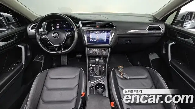 Volkswagen Tiguan Allspace 2020 — Фото 7/20