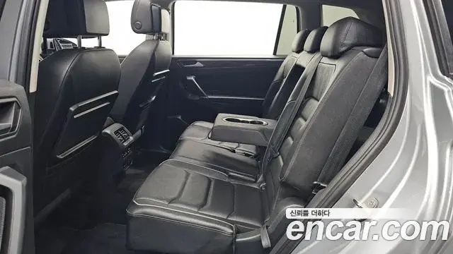 Volkswagen Tiguan Allspace 2020 — Фото 11/20