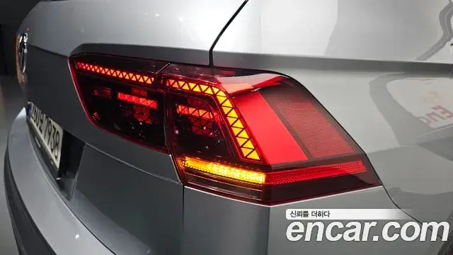 Volkswagen Tiguan Allspace 2020 — Şəkil 25/32