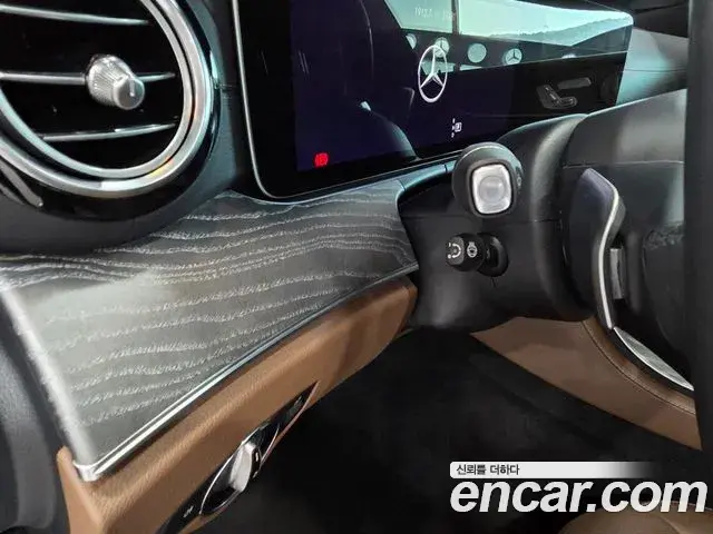 Mercedes-Benz E-Class 2022 — Фото 11/16