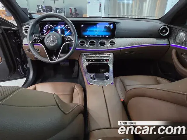 Mercedes-Benz E-Class 2022 — Фото 16/16