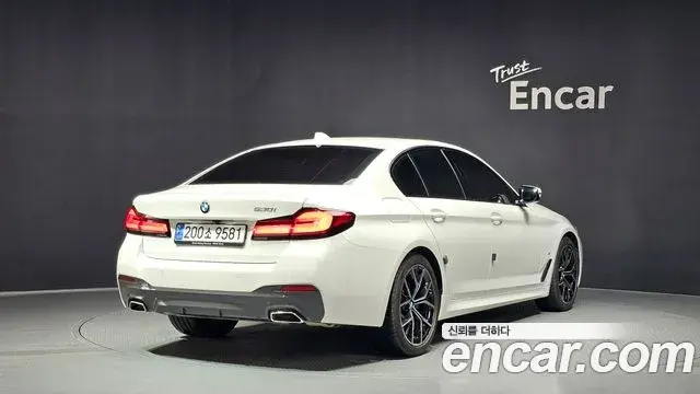 BMW 5 Series 2023 — Фото 2/20