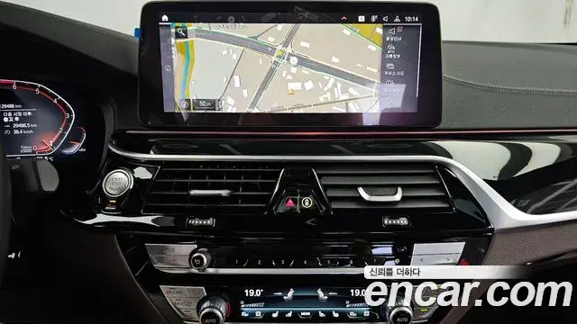 BMW 5 Series 2023 — Фото 14/20
