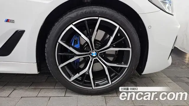 BMW 5 Series 2023 — ფოტო 17/31