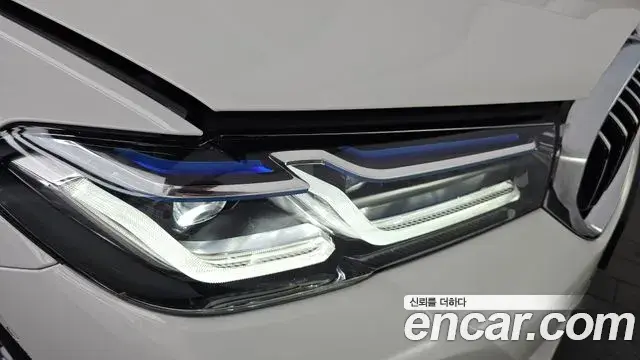 BMW 5 Series 2023 — ფოტო 25/31
