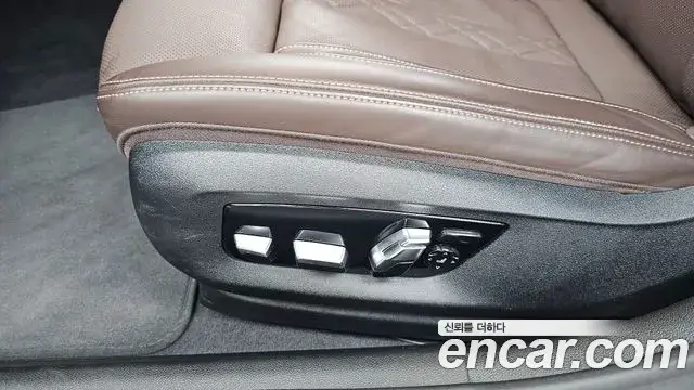 BMW 5 Series 2023 — ფოტო 30/31