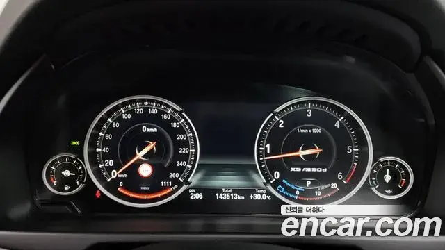 BMW X5 2018 — ფოტო 14/20