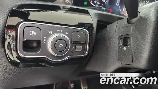 Mercedes-Benz CLA-Class 2025 — Фото 11/19