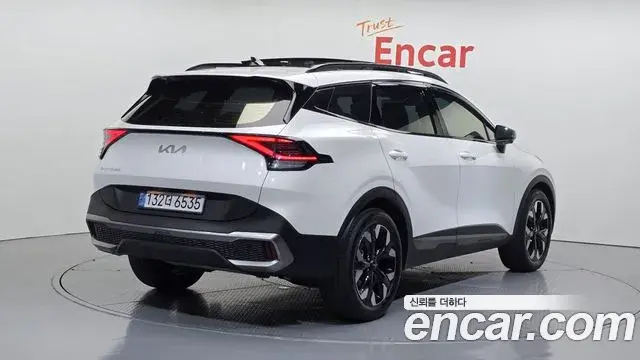 Kia Sportage 2022 — Фото 2/20