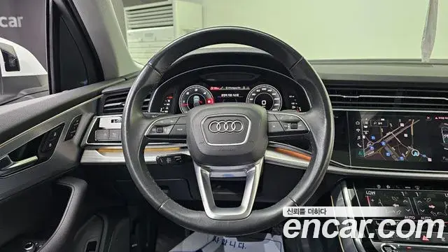 Audi Q7 2021 — Şəkil 11/30