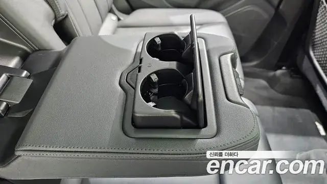 Audi Q7 2021 — Şəkil 17/30